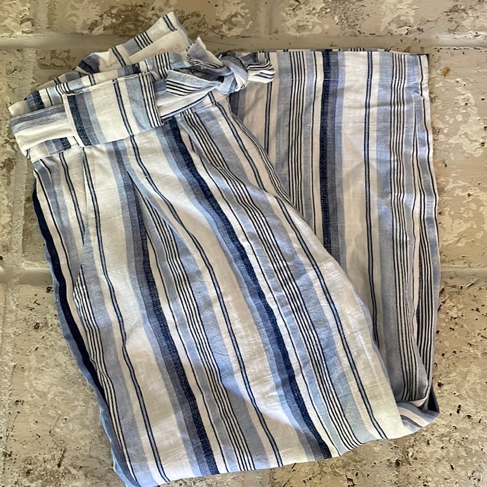 Girls size Capris. Cute with Birkenstocks. They are comfy and classy.❤️
